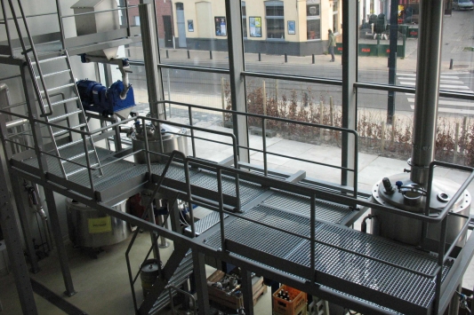 LIBR has a state of the art fully automated 5 hl pilot brewery